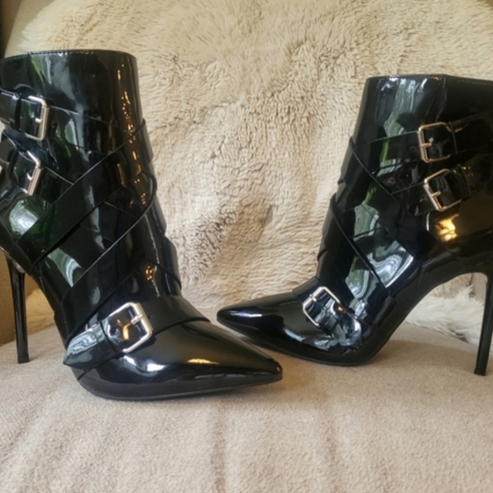 JLO Finola Black Patent Leather Ankle Boots